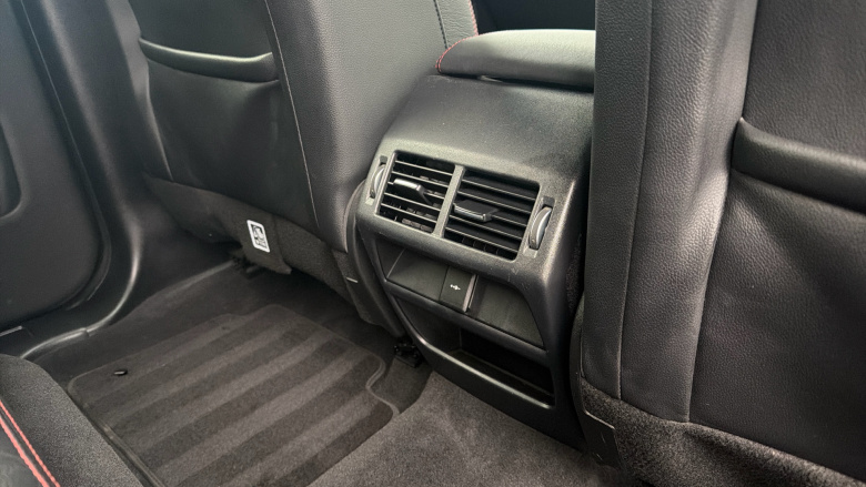 Land Rover Discovery Sport 2.0 D200 R-Dynamic S Plus 5dr Auto Diesel Station Wagon